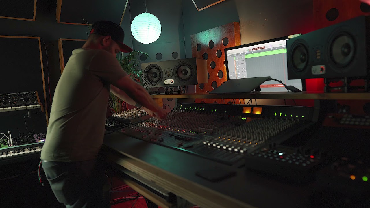 Late Night Jam - Moog Matriarch, Moog Sub 37, Audiothingies Dr A, Allen & Heath GSR24M