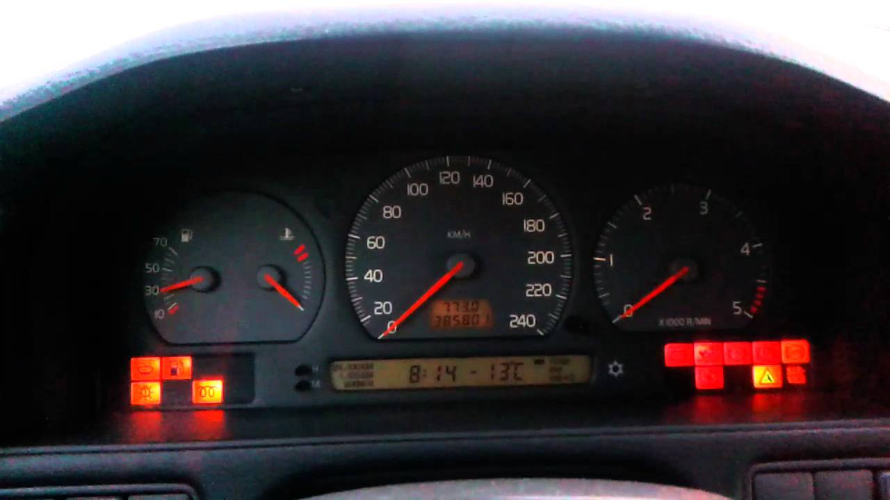 Volvo V70 2.5 tdi cold start -14 2 years later