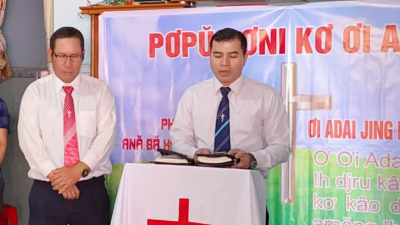 Mơak Sang Anǒ Ngă Tơlơi Ƀǒng Huă Brơi Kơ Amǐ Ama