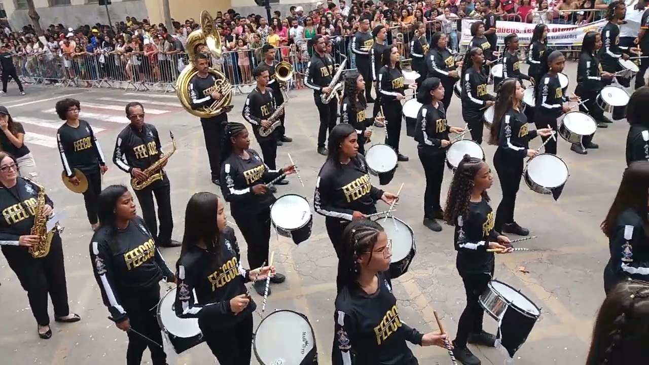 CLOTILDE  ONOFRE DE CAMPOS, DANDO UM SHOW NA PRINCIPAL AVENIDA DE T.OTONI MG.2023