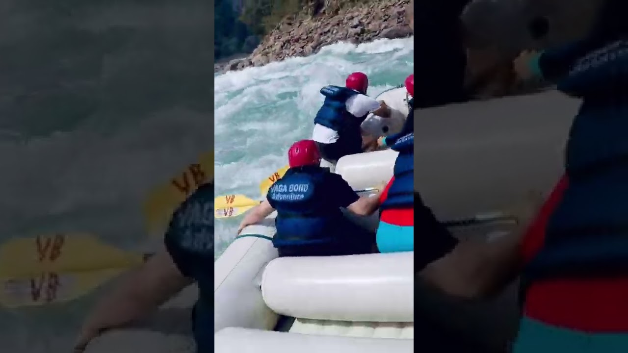 River Rafting Accident in Rishikesh #riverrafting #riverraftinginrishikesh #rishikesh