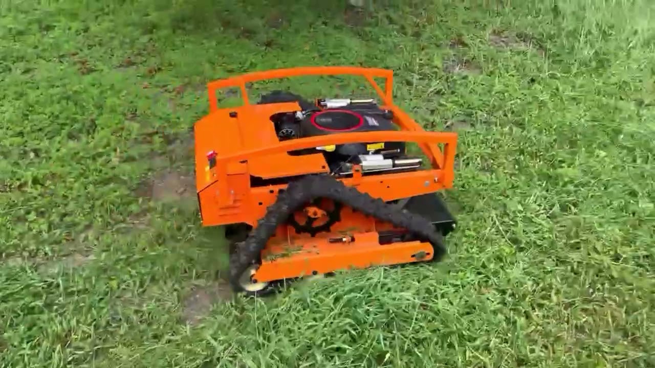 ラジコン草刈機　小松商事株式会社　新発田営業所製　LM750　初の草刈り作業開始‼