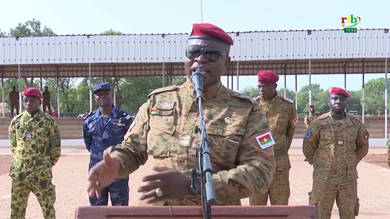 Rtb - Le Président du Faso rencontre les forces de défense et de la sécurité à Bobo Dioulasso