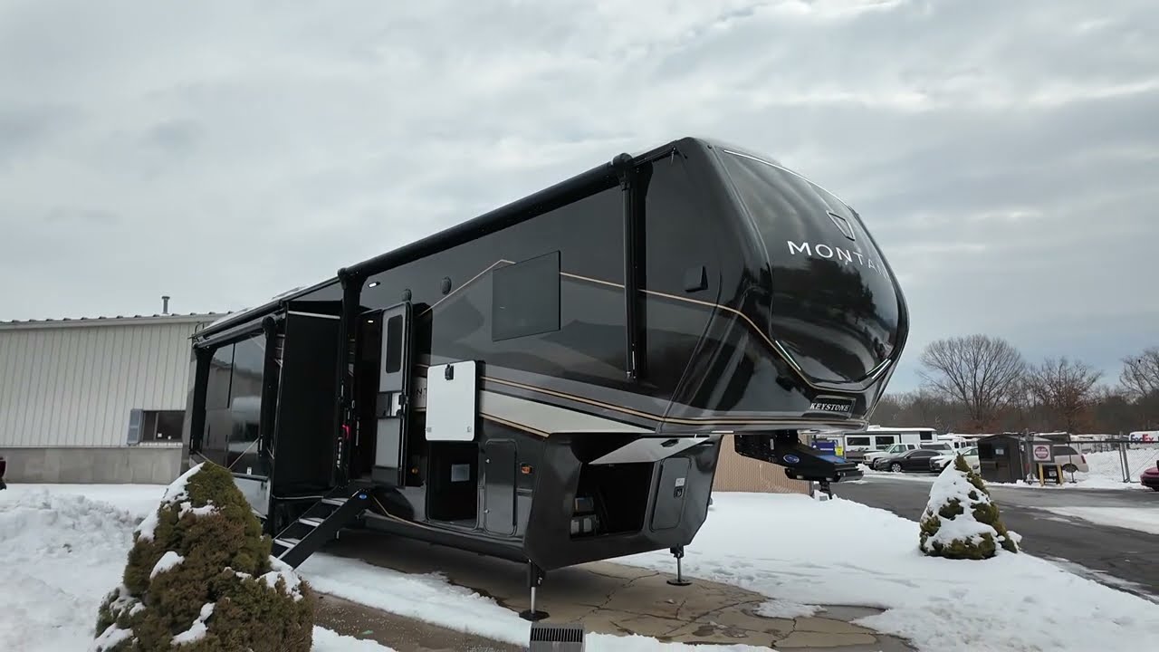 2026 Keystone Montana 3915TB. Legacy Package, Volcano Exterior, Solar 1320i Outlast and More!