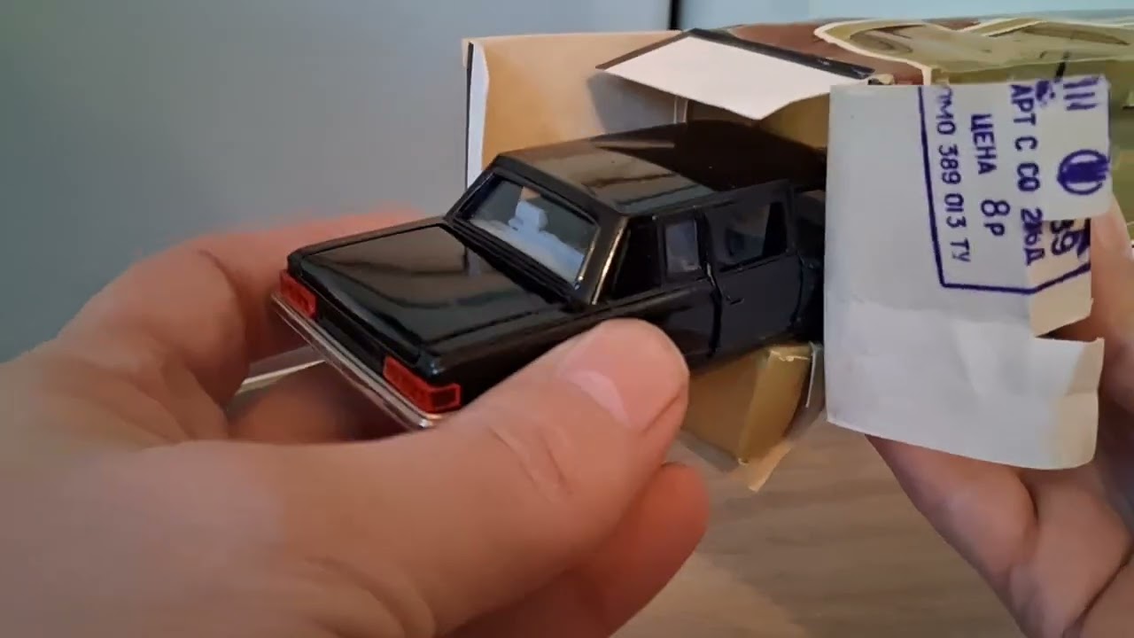 1/43 ЗиЛы 115,1989, 37 лет в коробках,  неподдельные капсулы времени 