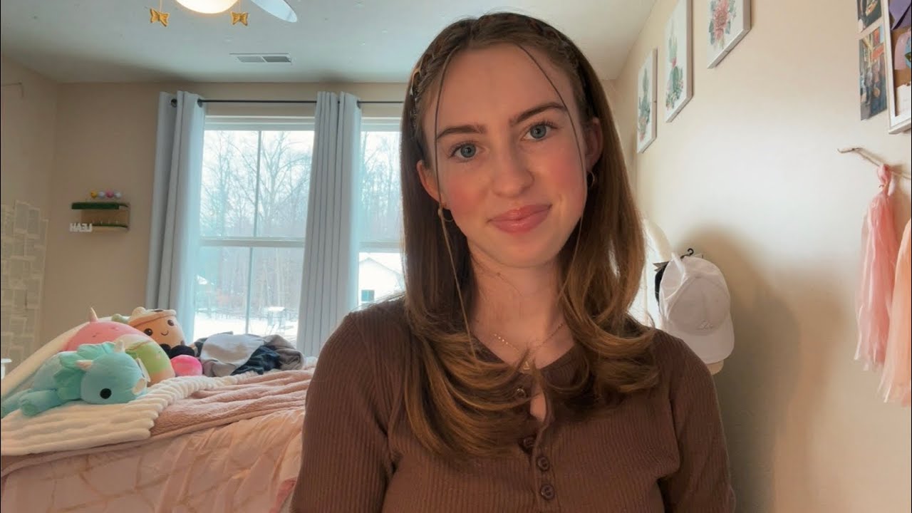 Разделение волос на пряди и стрижка (ASMR)