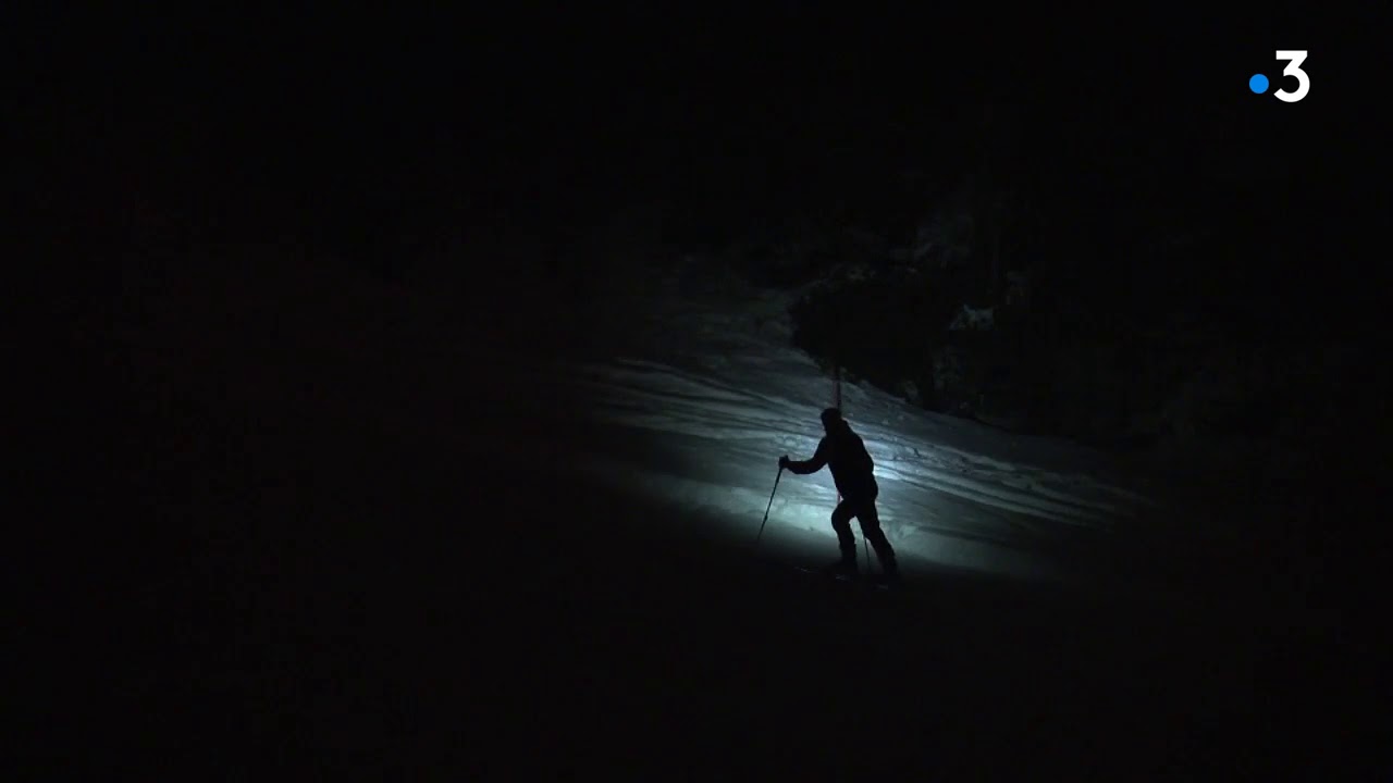 La station de Chamrousse cr&eacute;e un itin&eacute;raire de ski de randonn&eacute;e nocturne