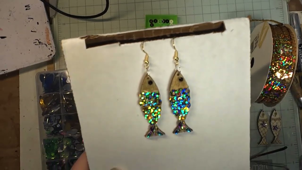 Catchy fish earrings