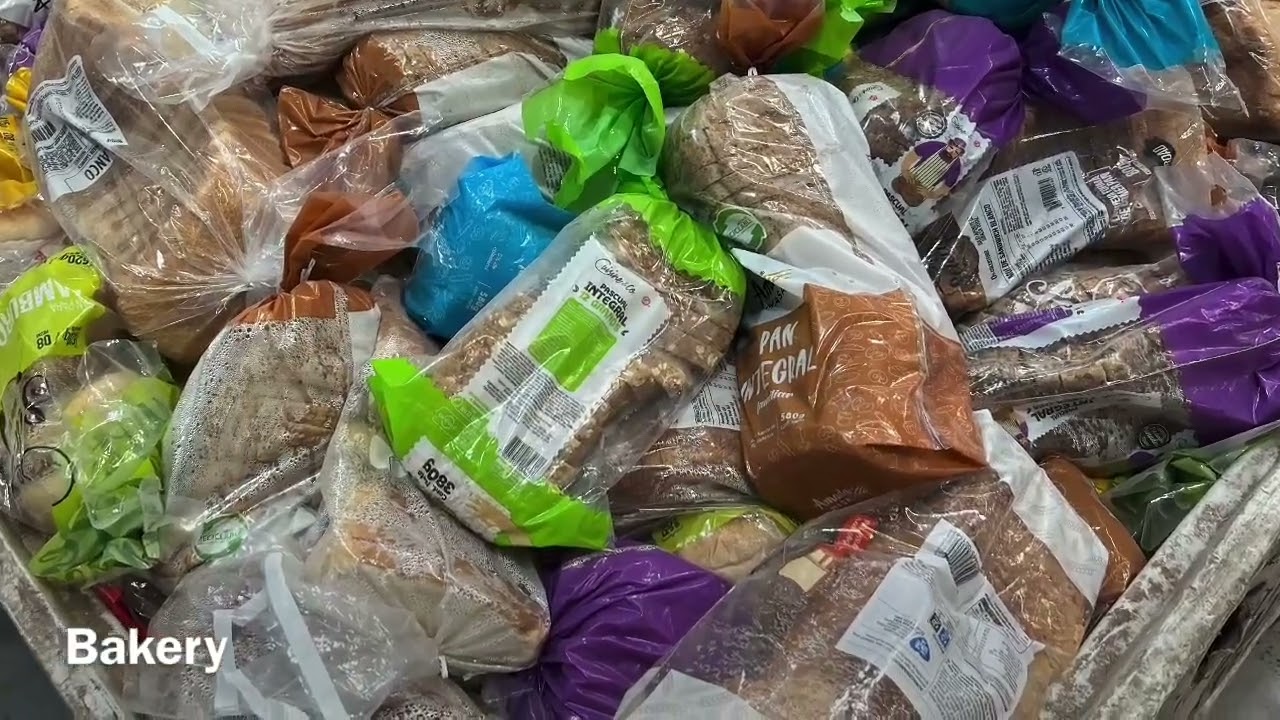 Depackaging Snacks and Bakery