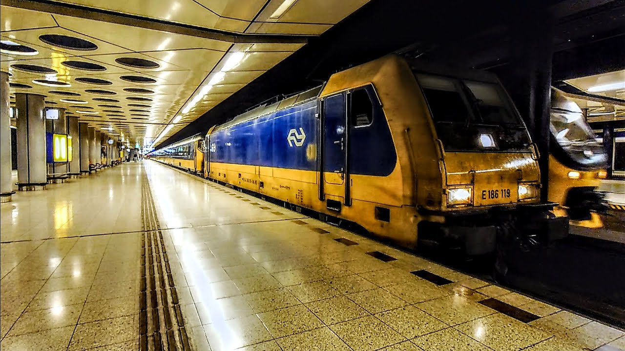 Great TRAXX sounds on this 9+2 IC Direct service at Schiphol! (And a noisy VIRMm) - Departure -