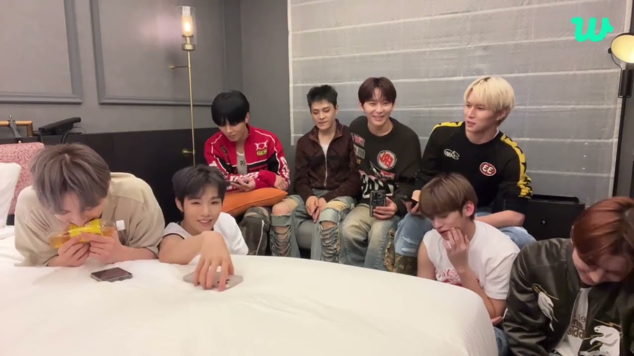 휘브 일본 프로모션 1일차👍 | WHIB Weverse LIVE [SUB] 241101