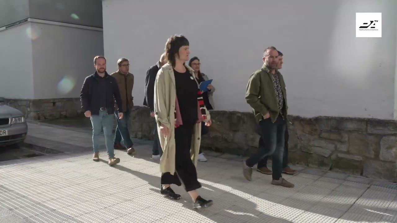 Pamplona renueva las últimas aceras en el grupo Urdánoz, en Echavacoiz