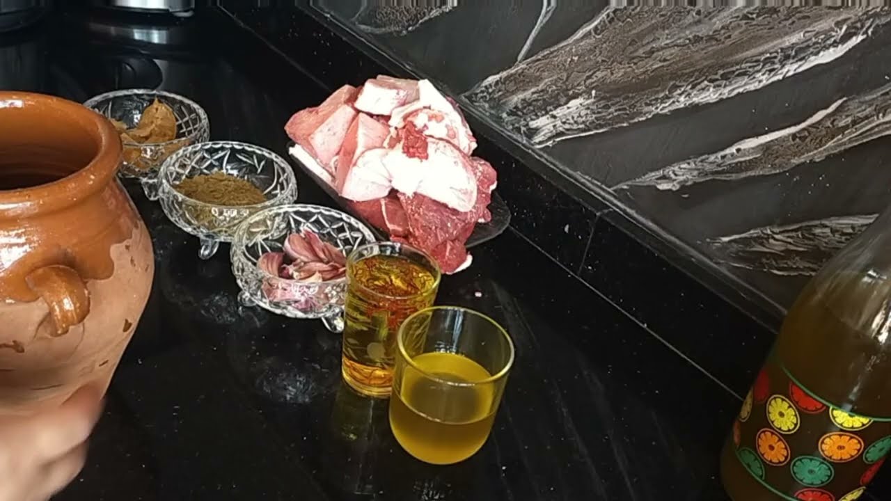 طنجية المراكشية بلحم الجمل أكلة مغربية بامتياز