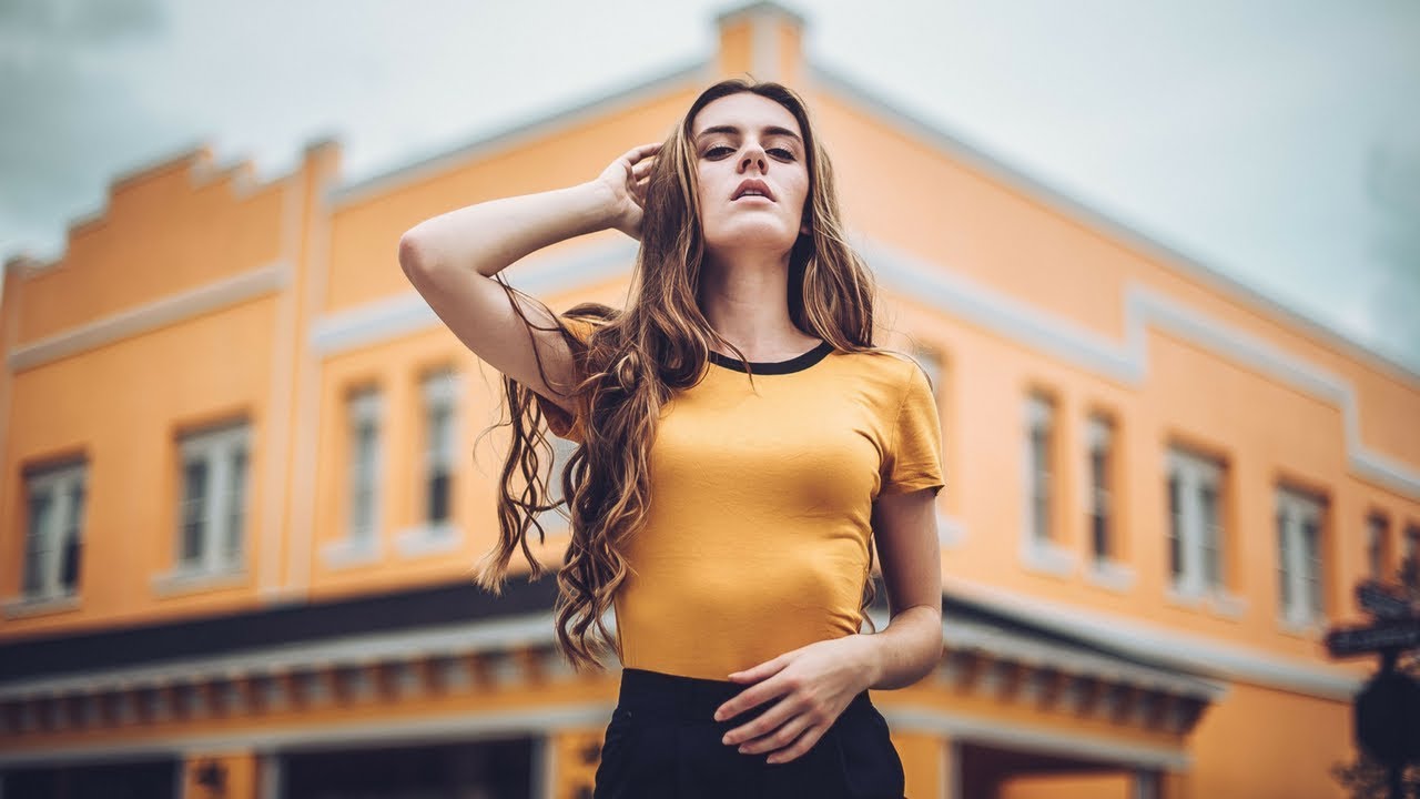 4 PHOTOGRAPHERS SHOOT THE SAME MODEL CHALLENGE - EPISODE 2