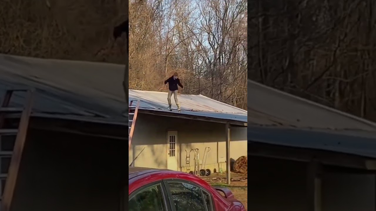 Don't do these roofing fails, or you'll regret it #Funny #Roofing #Fails
