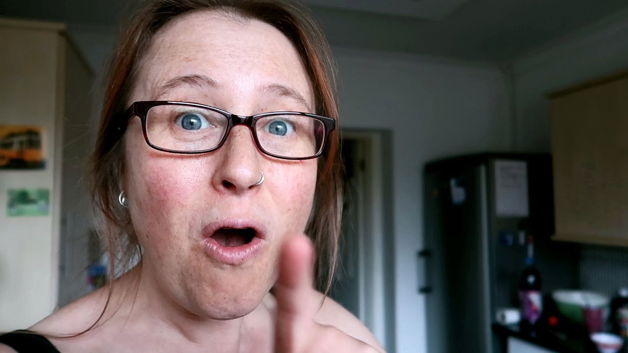 I had a BRAINWAVE, popped to TESCO and made a cherry pie!: DAILY VLOGS UK