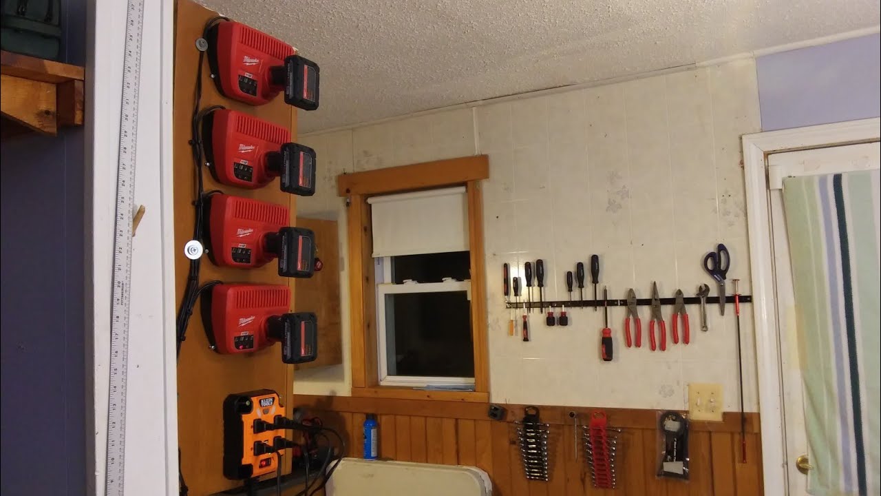У вас проблемы с неорганизованным хранением зарядных устройств Milwaukee M12? 🌎😲😲😲