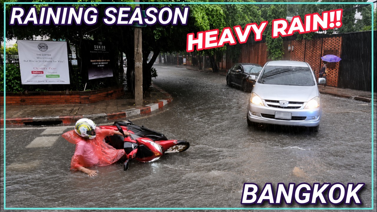 Motorcycle Accident Caught on Camera During Heavy Rain Flooding 🇹🇭 Thailand