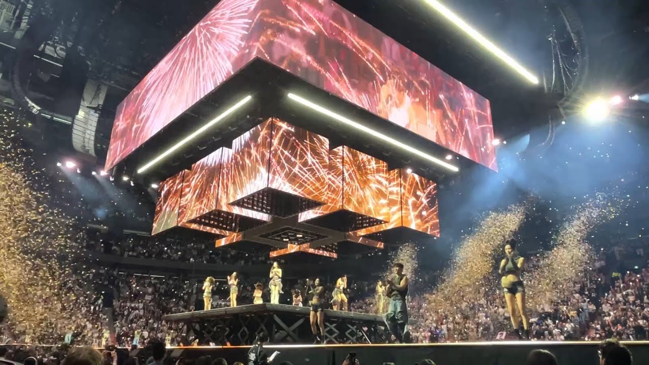 TWICE ‘One Spark’ Montreal Quebec Canada #twice #kpop #montreal 