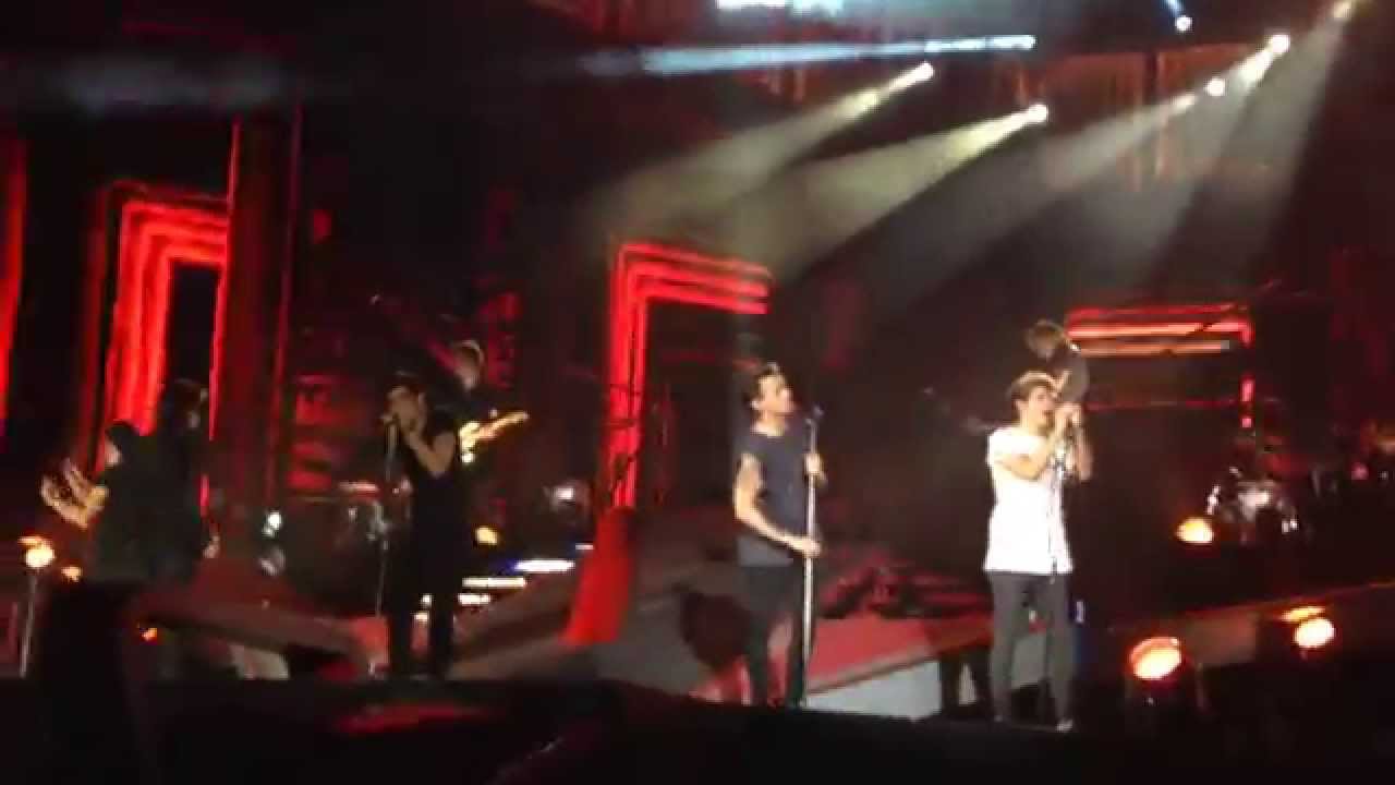 One Direction - Right Now + Through the Dark - WWA Chicago 8/29/14