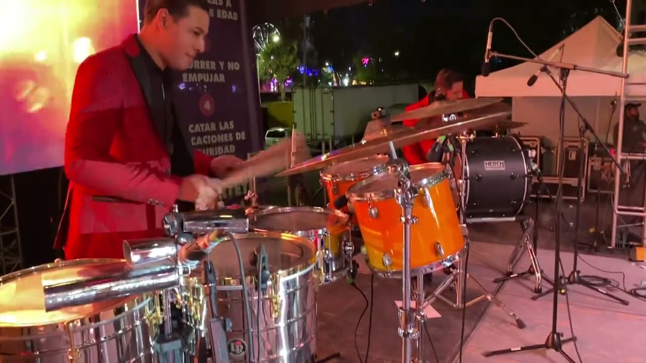 Mi ranchito y el muchacho alegre 🥁TAROLAS (Banda los cruzitos)