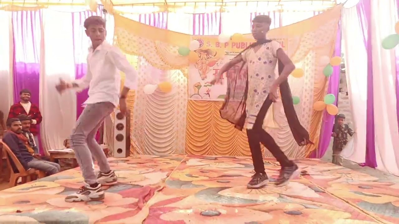 Belana pakde wali boys dance 
