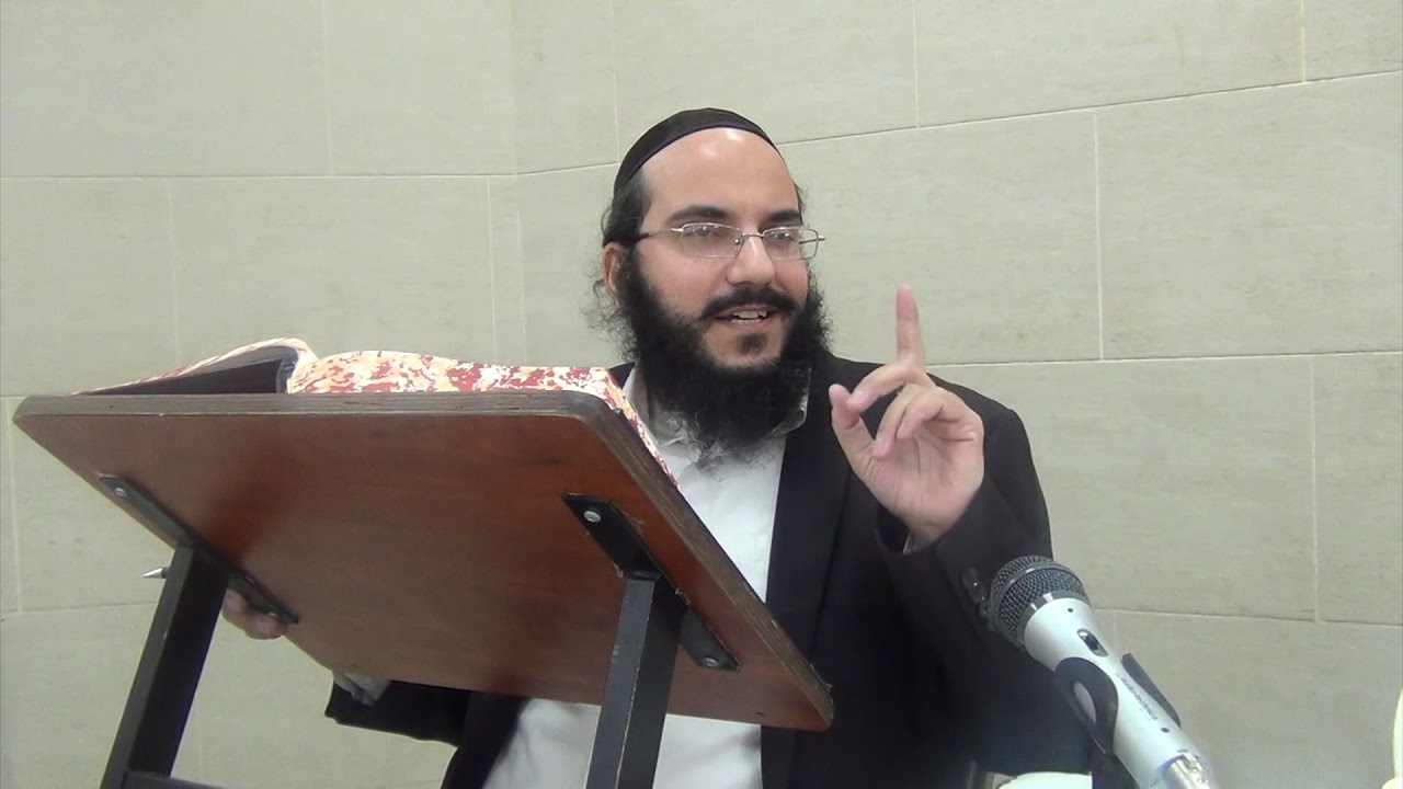 מה ההבדל בין רשע לשכן רע? וממי צריך להתרחק יותר?