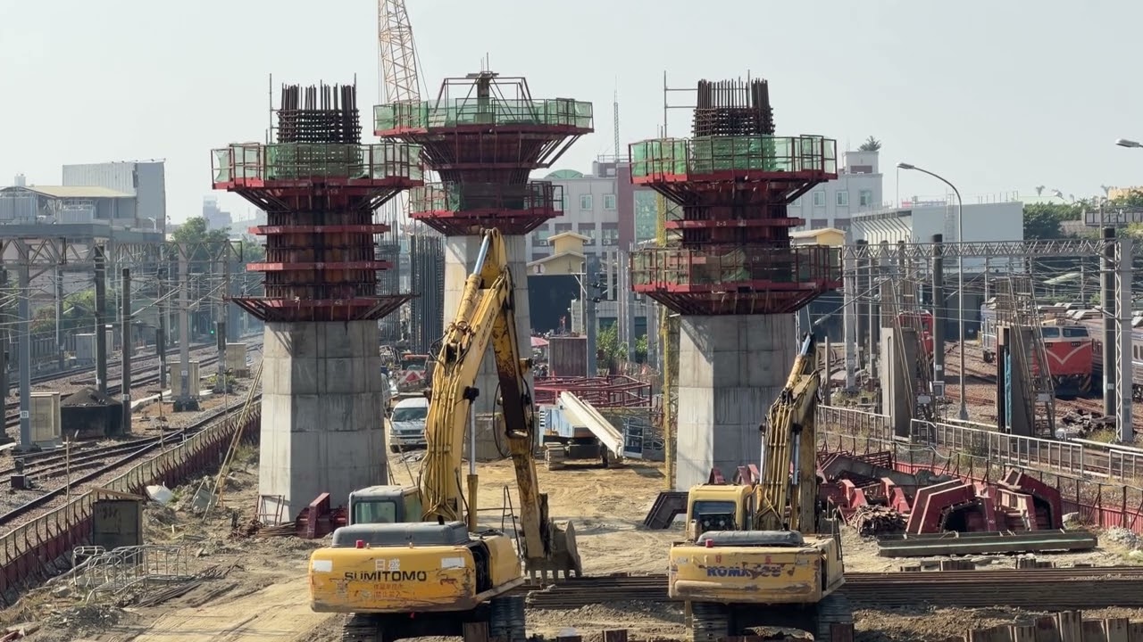 台鐵 嘉義車站 「嘉義鐵路高架化工程」「前後車站 連通天橋」