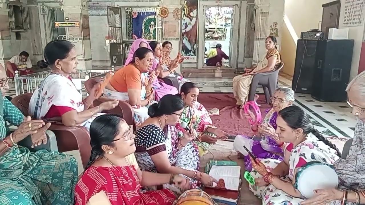  બાકે બિહારી તુજે દેખ કે મેરે નયના......