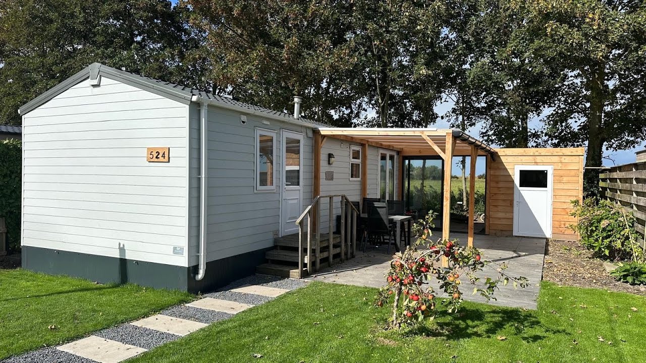 Chalet te koop aan de kust op Camping de Wielen bij Sint Maarten aan Zee in Noord-Holland!