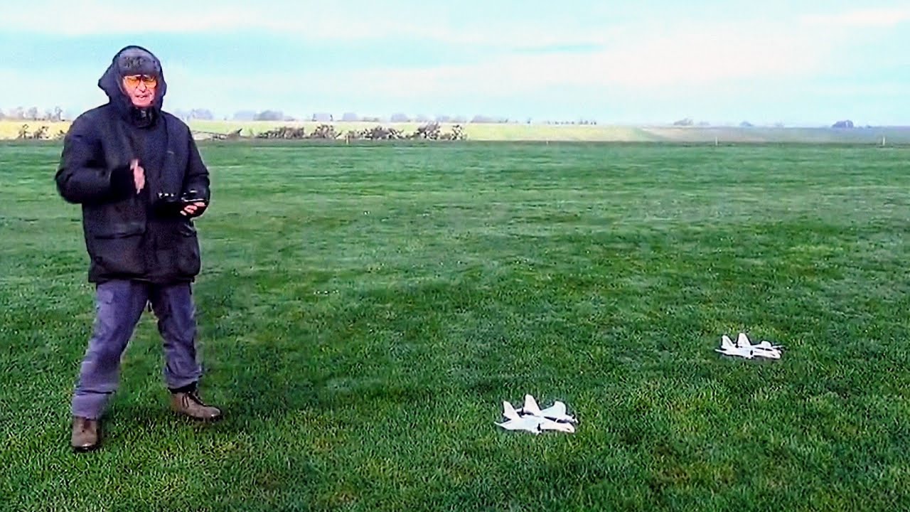 Al flying two FIGHTER F-450 from one transmitter