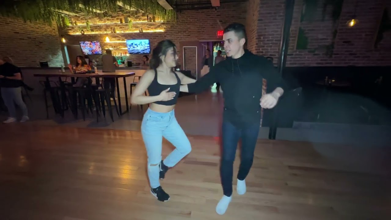 Thalia and Oscar - Salrica Social - Lady Laura (Salsa)