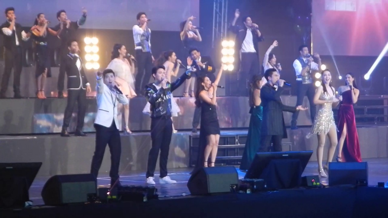 ลมหายใจ ร้องหมู่ รอบทุ่ม Love is in the air Channel 3 Charity Concert 29-4-17
