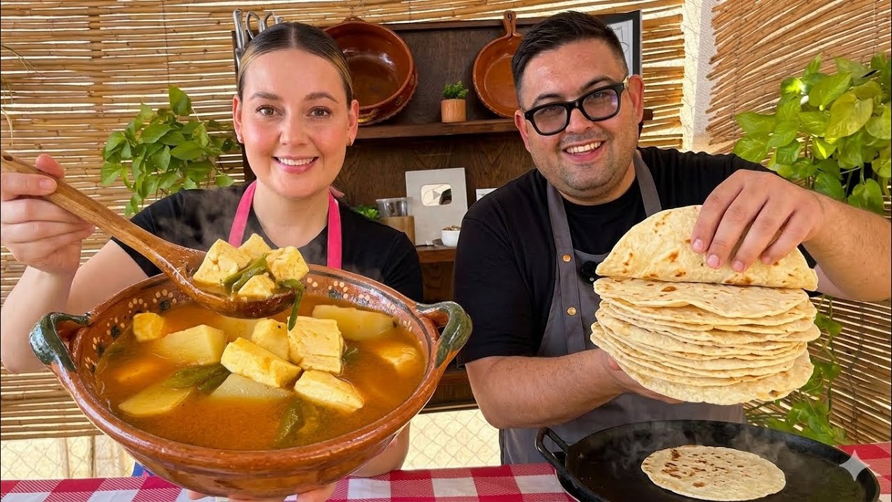 Caldo de Queso y Tortillas de Harina | Caseras