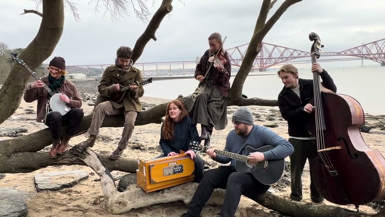 Miss Mcleod's Reel/Uncle Joe - The Greasy Whiskers