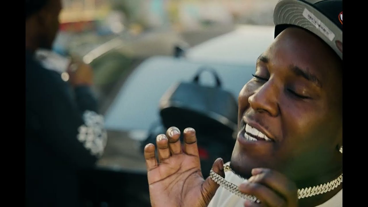PaypaChasaMeez - “Dracs Out” (Feat 4zz) (Official Music Video)