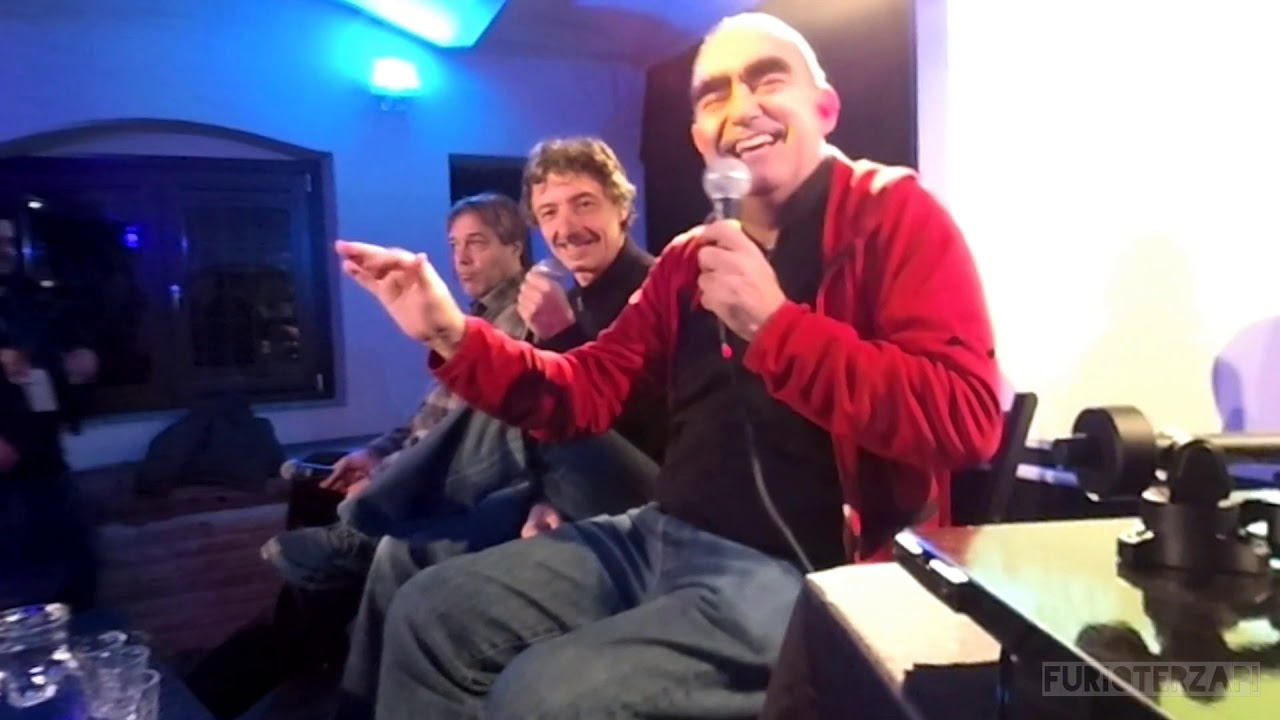 Давайте послушаем запись: итальянец, ром Casusu Çikti - Миланская музыкальная неделя, 21.11.2019