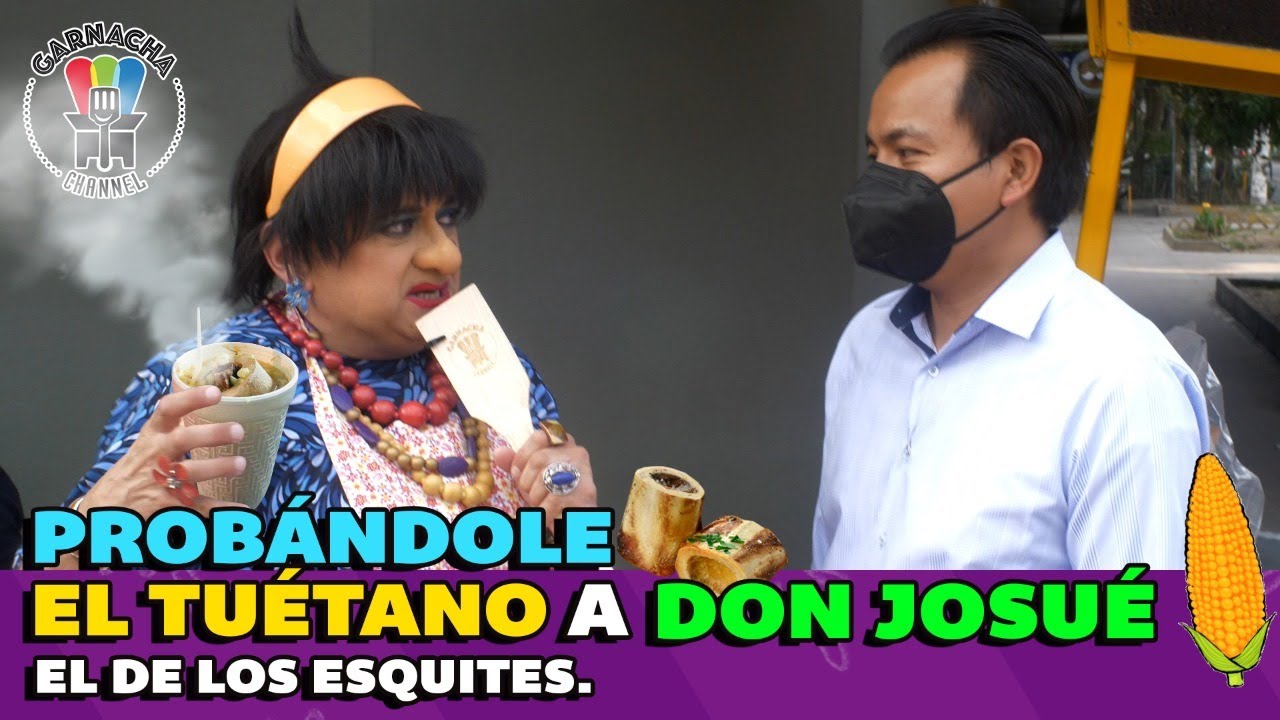 Probando el tuétano de Don Josué.