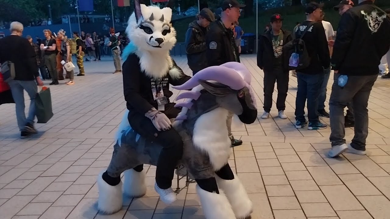 Eurofurence 29 - My Dance , Dinosaur Walk , Lobby and mechanical riding horse (Billy Goat)