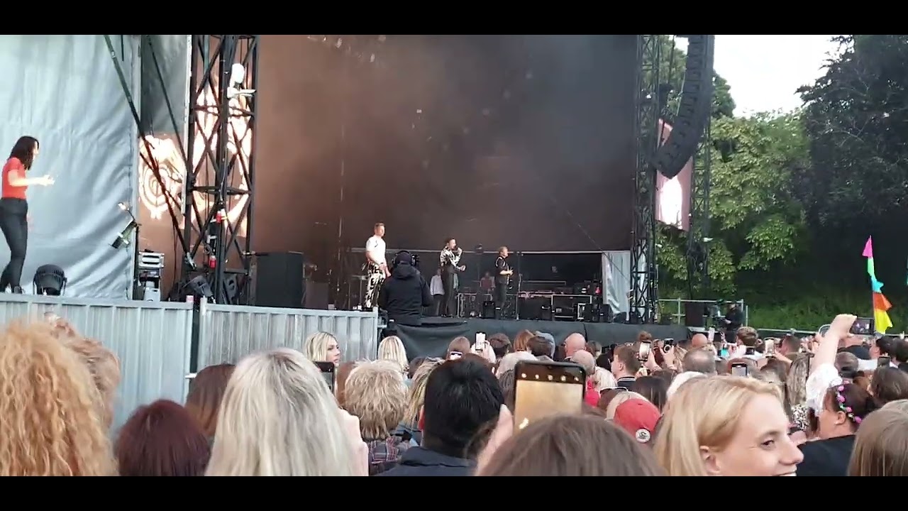 Westlife Fool Again (4) from Cardiff Castle 05.07.2023