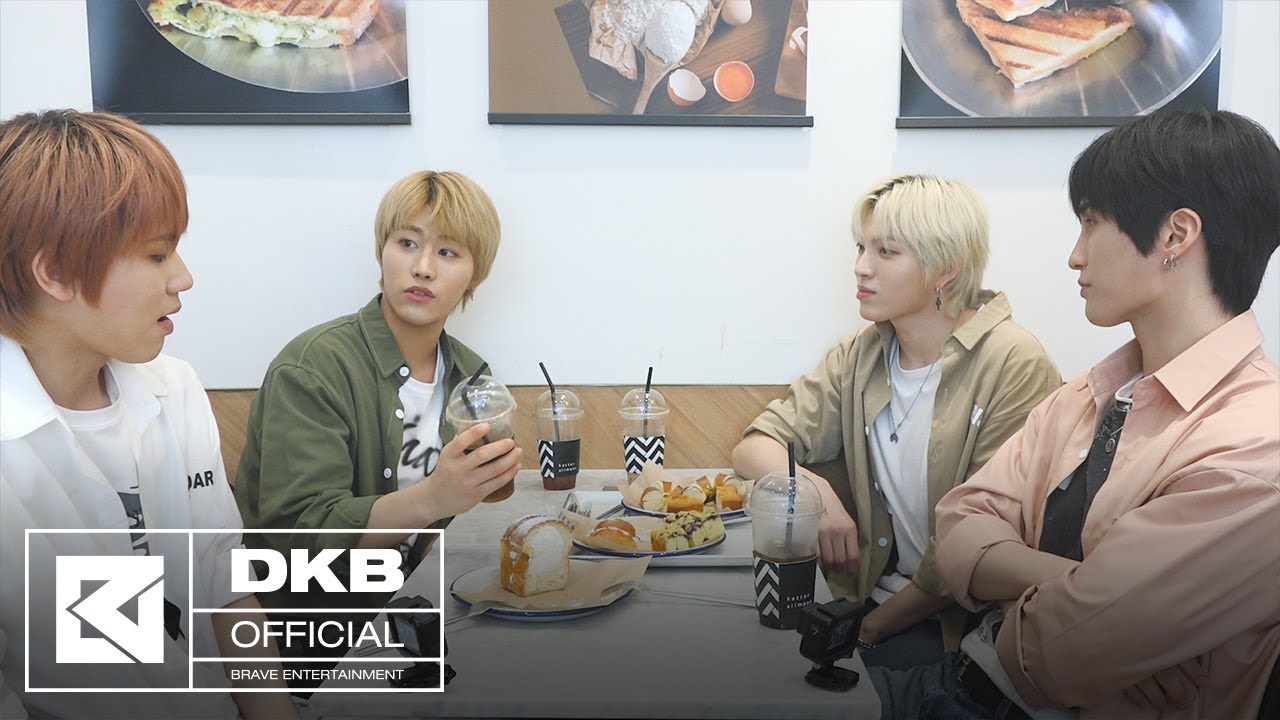DAKCUMENT #13 커피 만들러 왔습니닼☕  (DKB came to make some coffee)