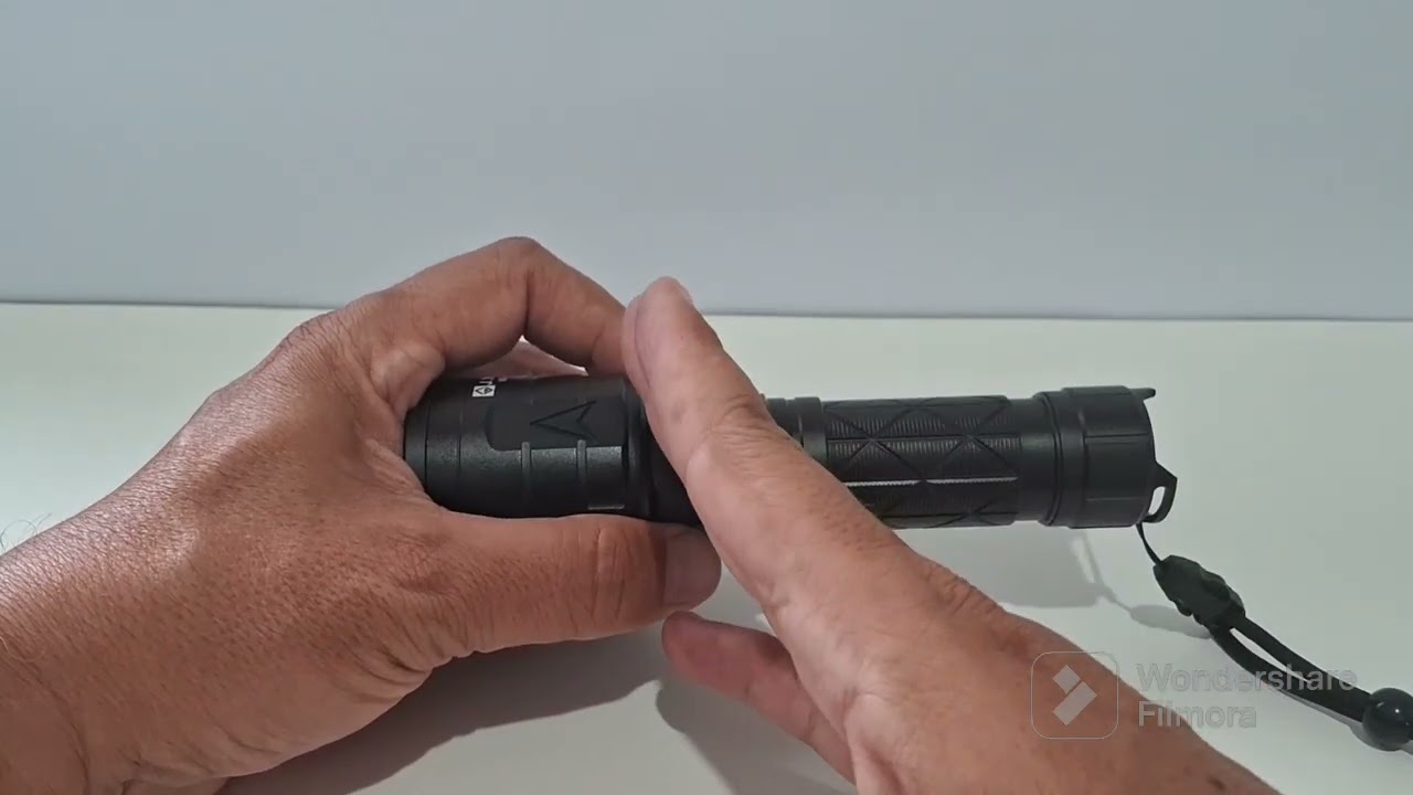 LANTERNA TÁTICA POTENTE WS 618 LED V3