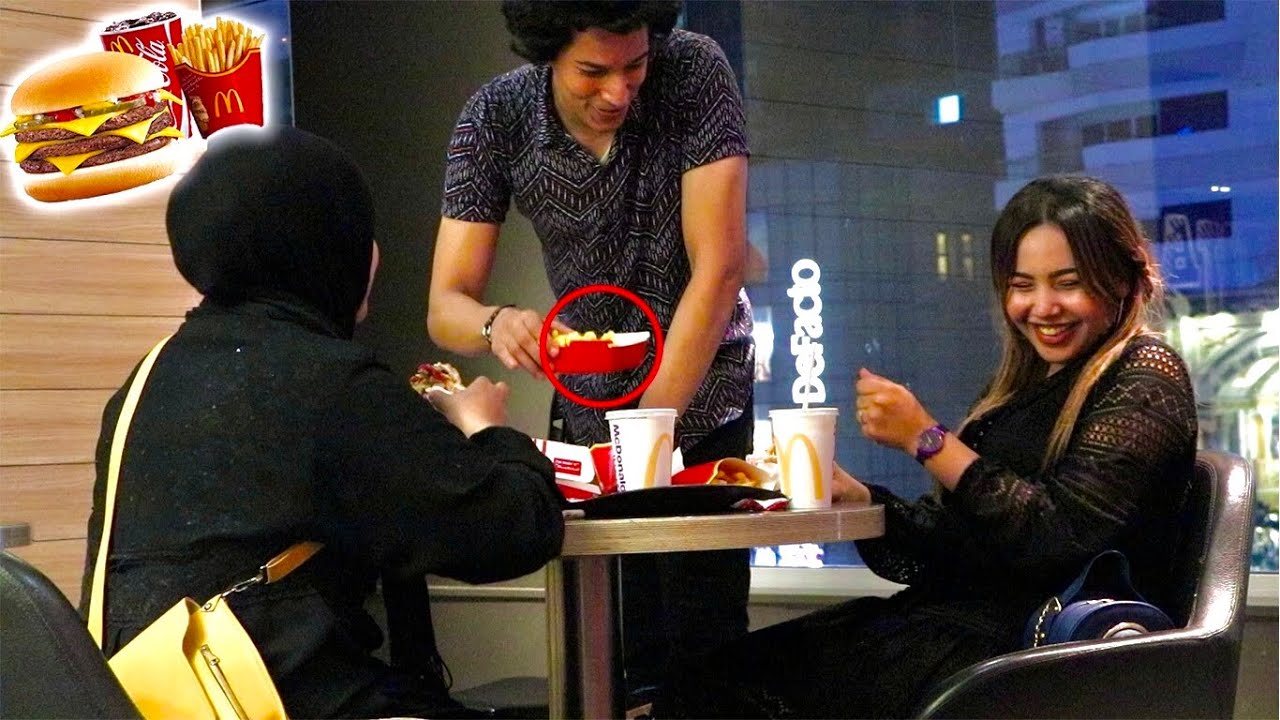 مقلب الأكل من أكل الناس فى مصر | Eating Peoples Food Prank