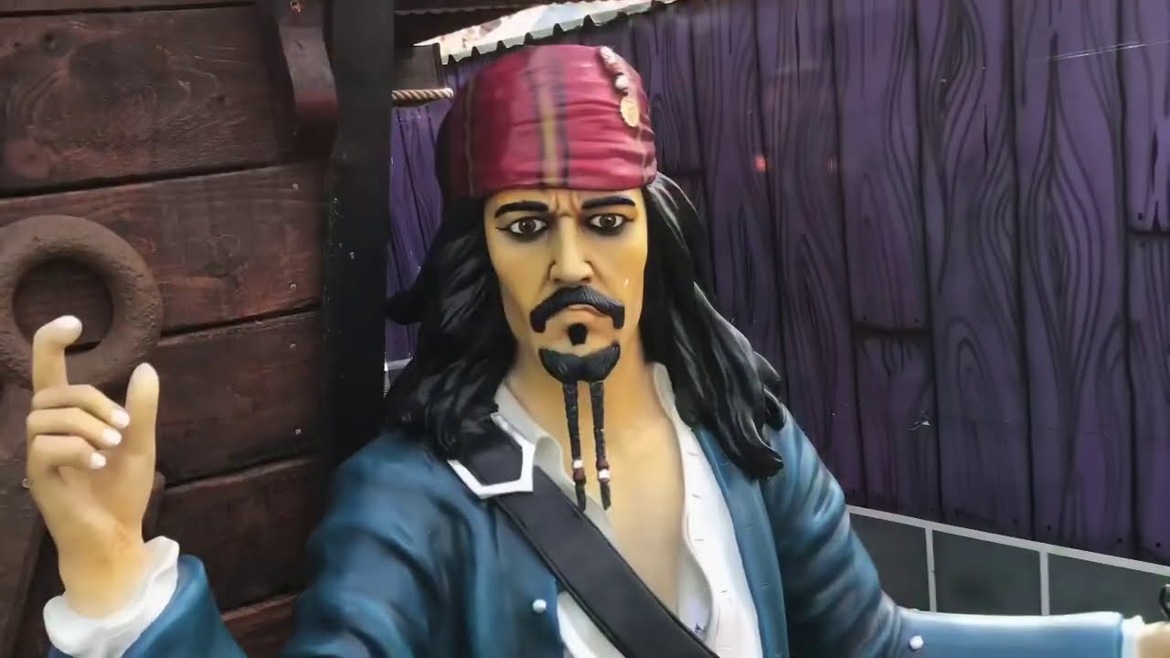 PIRATE ADVENTURE GOLF - Swanage beach (BRAND NEW)