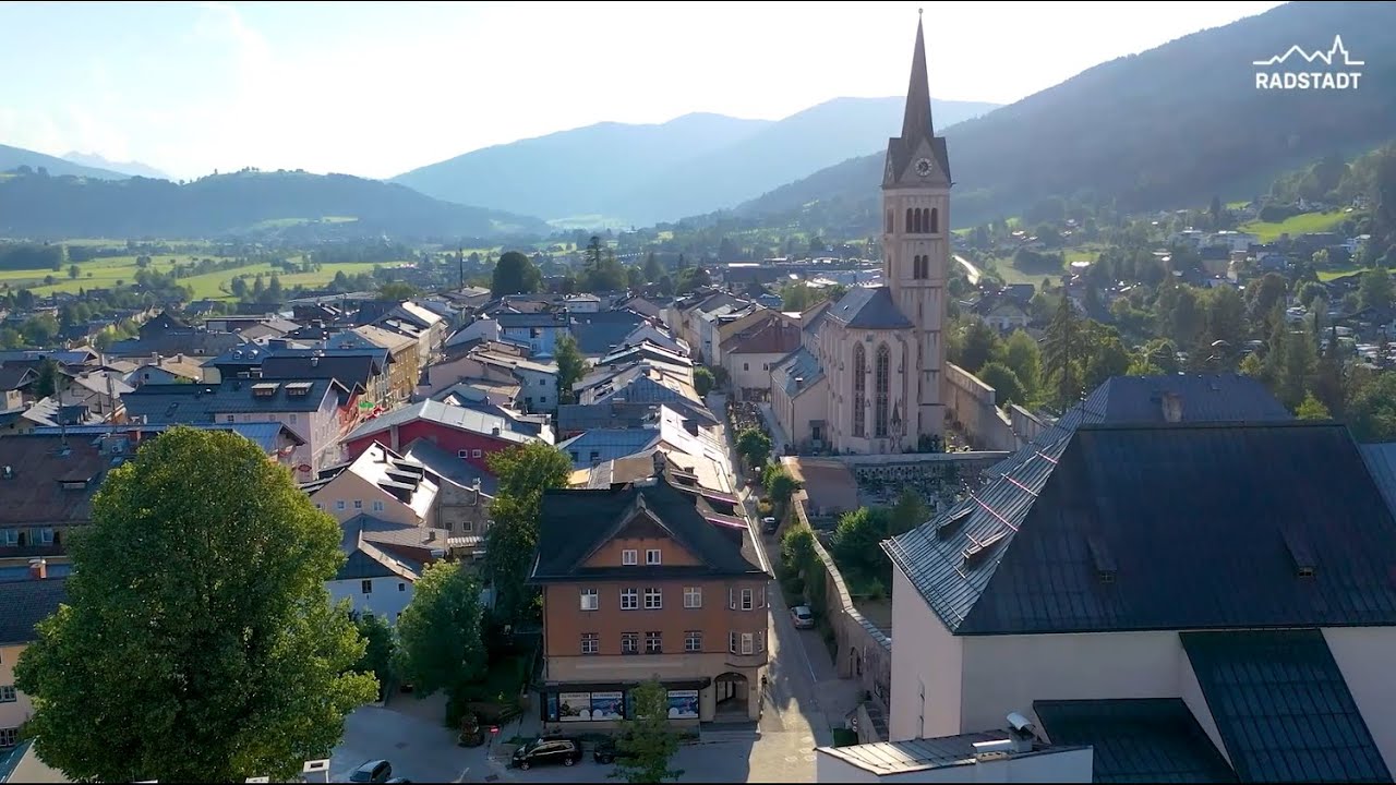 Kleine Historische Stadt Radstadt | Urlaub & Reise Inspiration