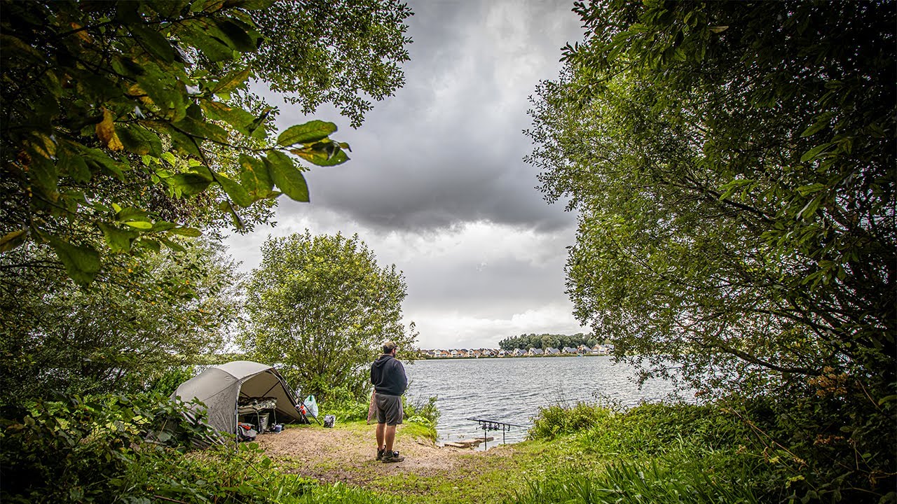 Carp Fishing on a MONSTER Cotswold Gravel Pit - Jumping Like Dolphins 🐬🇬🇧