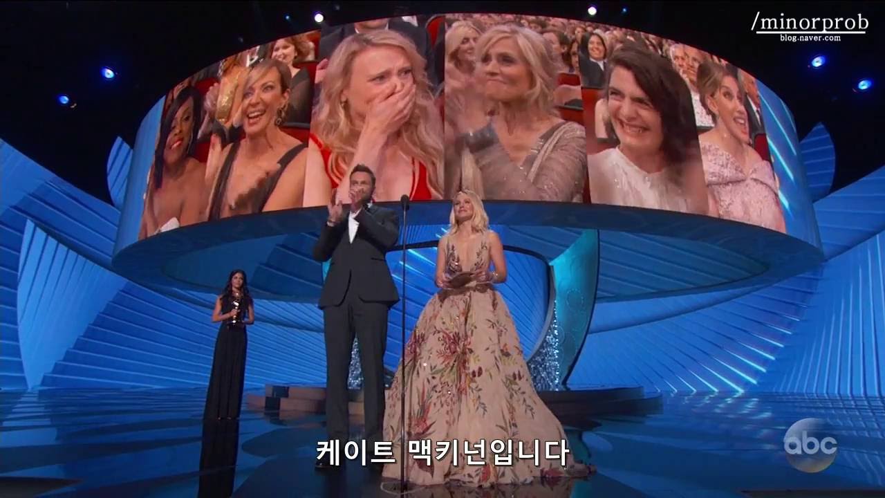 Kate McKinnon wins an Emmy (Korean sub)