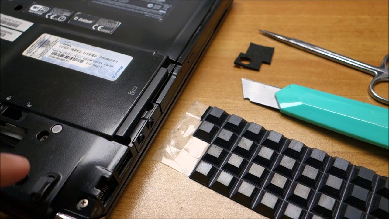 Working on a Toshiba Portege R700 laptop