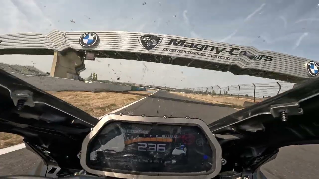 Magny cours, r1 