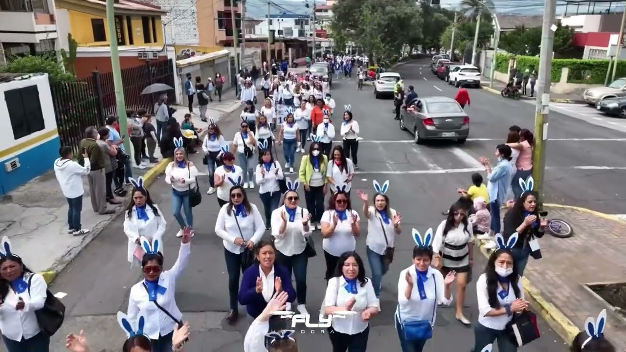 Desfile Colegio Ambato 75 años